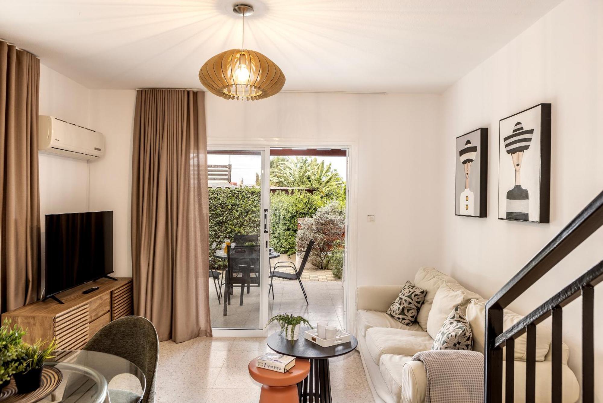 Larnaca Villa Marina Meneou Esterno foto
