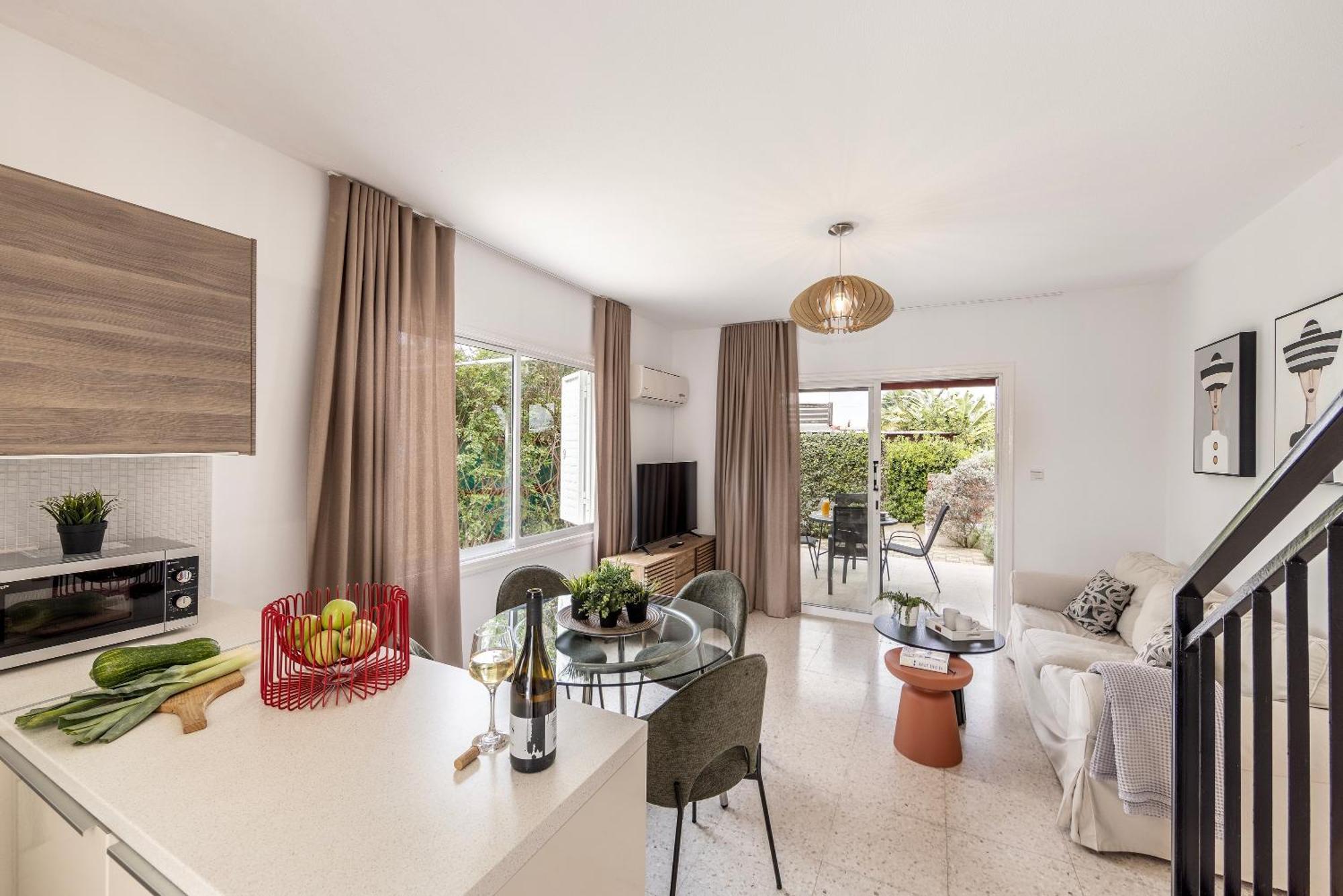 Larnaca Villa Marina Meneou Esterno foto